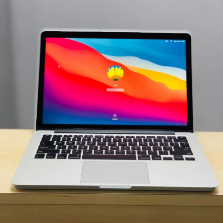 MacBook pro (A1502) 2015 13i" Intel core i716gb ram 256gb SSD